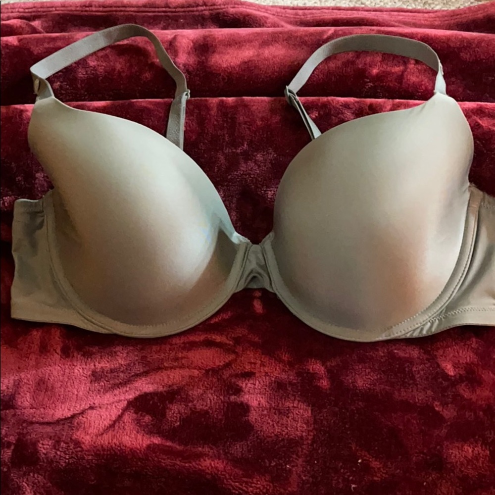 Victoria’s Secret Lined Demi Bra 38D